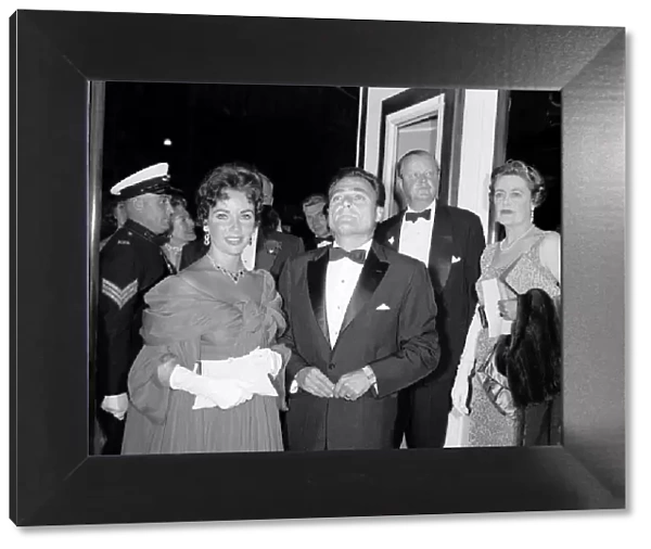 Elizabeth Taylor and Husband Mike Todd at the Premire of Around the World in 80 days