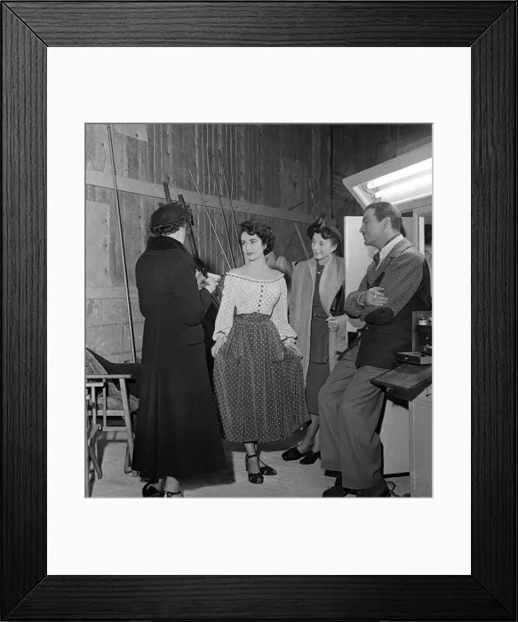 Framed Print : Elizabeth Taylor starring in Womansense Play January 1949 Framed Print : Elizabeth Taylor starring in Womansense Play January 1949