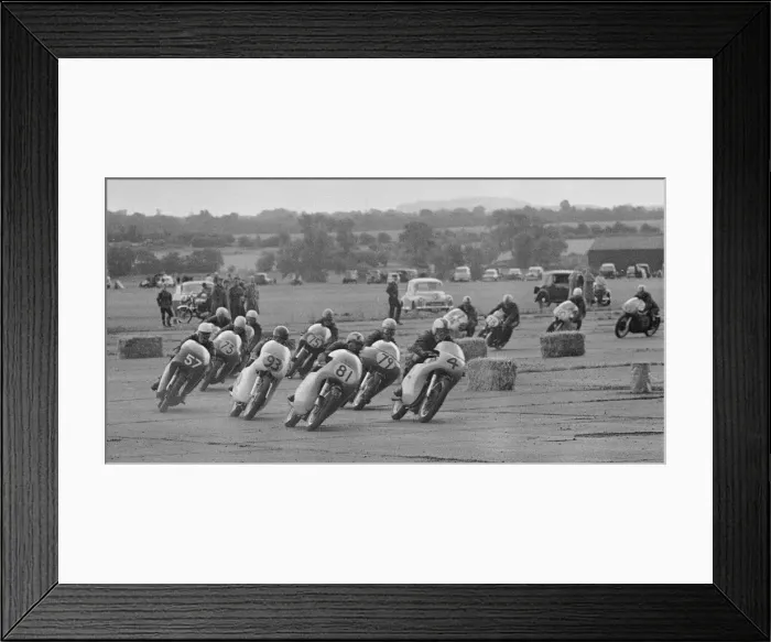 Framed Print : Action from the Daily Herald Motor Cycle Racing Championship at Thruxton Framed Print : Action from the Daily Herald Motor Cycle Racing Championship at Thruxton