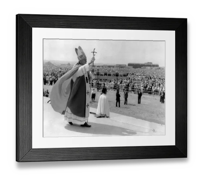 Framed Print : Pope John Paull IIs visit to Coventry. The crowds at Baginton airport join in with Framed Print : Pope John Paull IIs visit to Coventry. The crowds at Baginton airport join in with