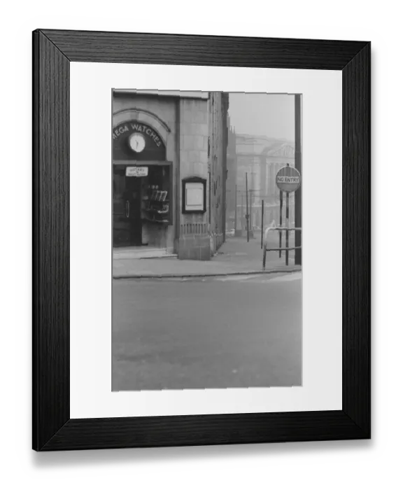 Framed Print : Nottingham City Centre, Saturday Night Sunday Morning Feature 11th - 12th February 1961