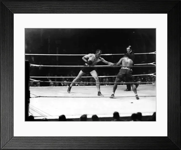 Framed Print : Boxing Billy Wells V Joe Beckett May 1920 Framed Print : Boxing Billy Wells V Joe Beckett May 1920