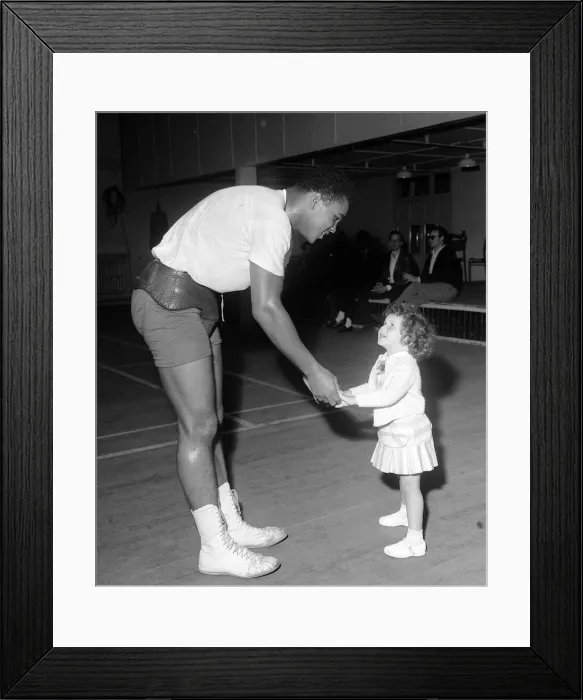 Framed Print : American heavyweight boxer Cassius Clay training ahead of his non-title heavyweight fight
