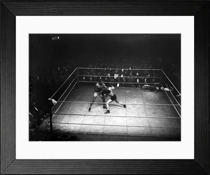 Framed Print : Boxing Jim Higgins V Pete Herman at Holland Park July 1921