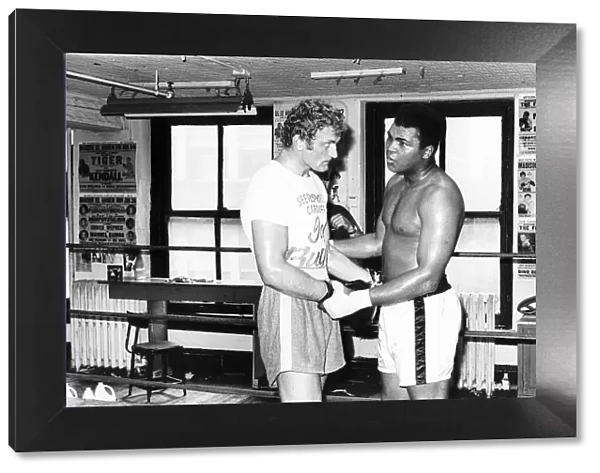 British heavyweight boxer Joe Bugner with American former heavyweight champion of