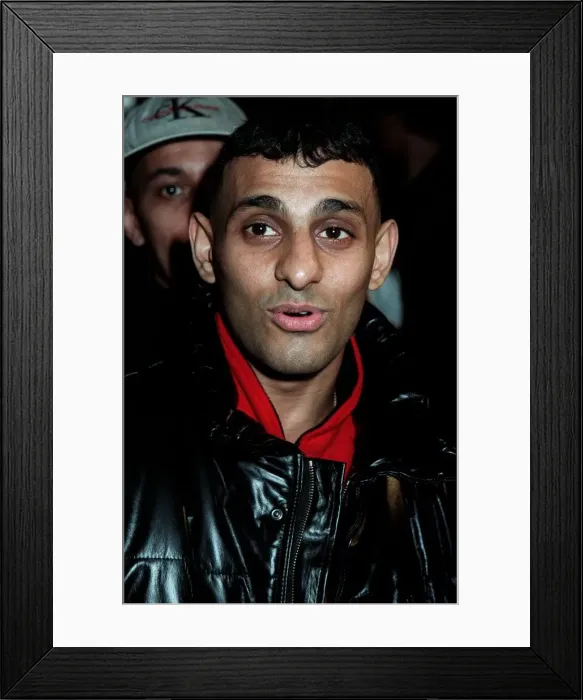 Framed Print : Naseem Hamed Boxing December 1997. Leaving Heathrow for New York