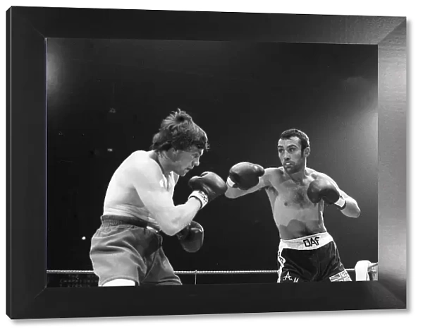 European Middleweight holder Tony Sibson v Alan Minter at Wembley 1981