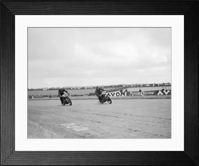 Framed Print : Action from the Daily Herald Motor Cycle Racing Championship at Thruxton Framed Print : Action from the Daily Herald Motor Cycle Racing Championship at Thruxton