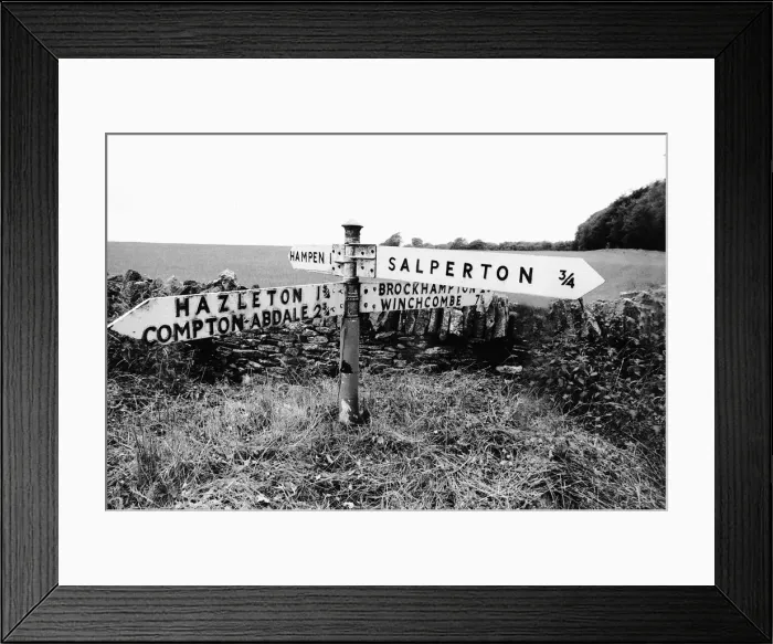 Framed Print : Country scenes Gloucestershire Framed Print : Country scenes Gloucestershire