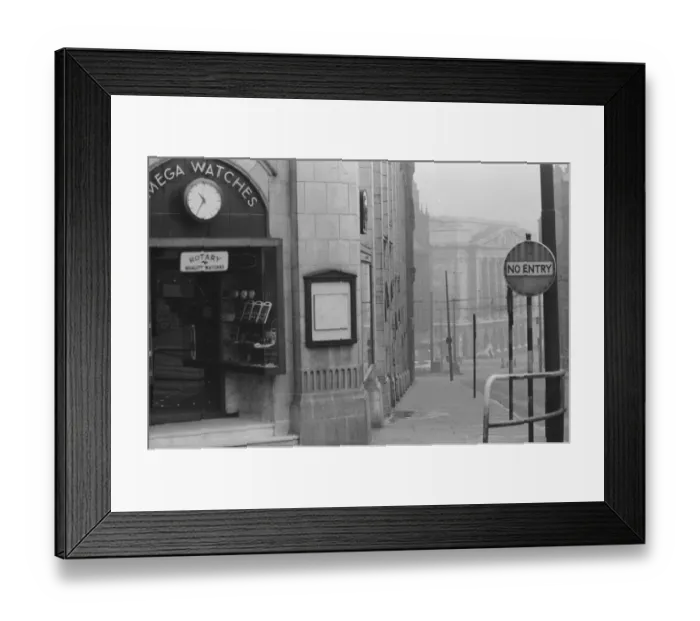 Framed Print : Nottingham City Centre, Saturday Night Sunday Morning Feature 11th - 12th February 1961