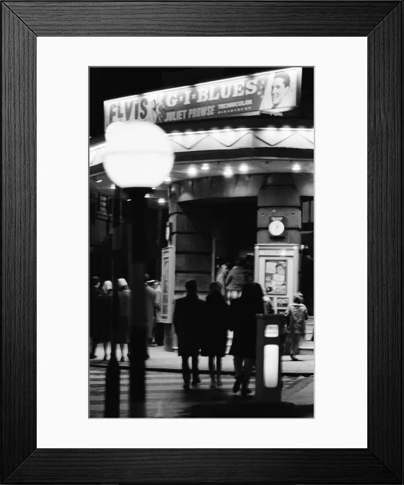 Framed Print : Nottingham City Centre, Saturday Night Sunday Morning Feature 11th - 12th February 1961