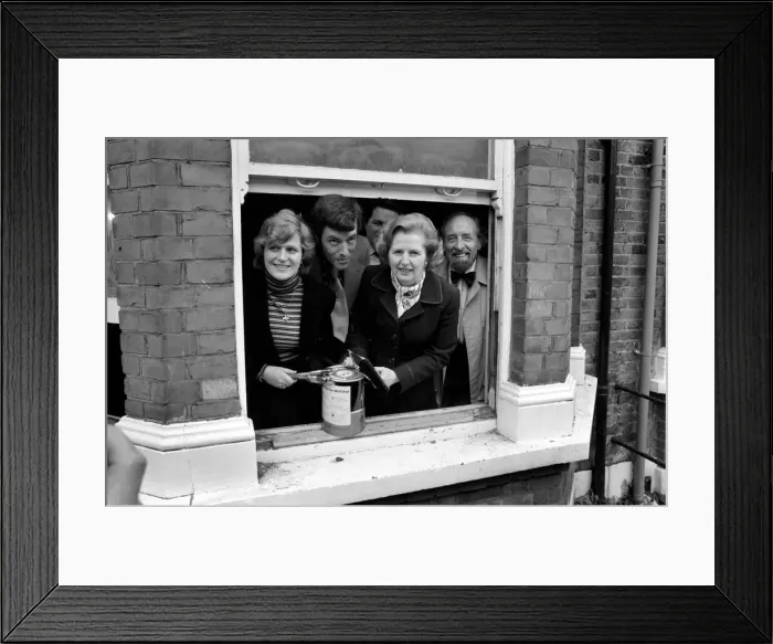 Framed Print : Margaret Thatcher seen here handing over the keys, a can of paint