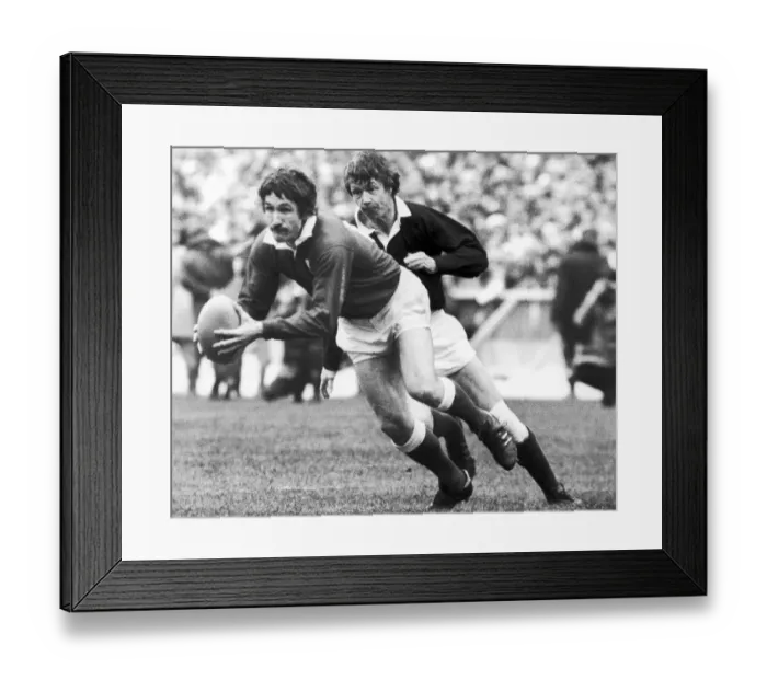 Framed Print : Gerald Davies in action for Wales against Scotland - c. 1975