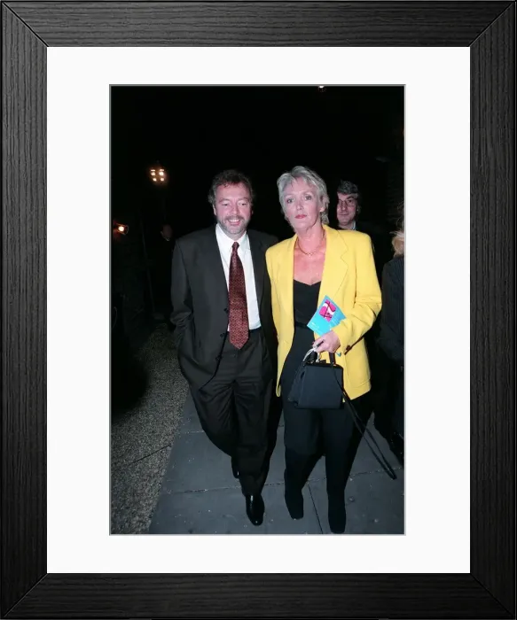 Framed Print : Jeremy Beadel TV Presenter October 98 Ariving for the launch of Sky Digital TV Framed Print : Jeremy Beadel TV Presenter October 98 Ariving for the launch of Sky Digital TV