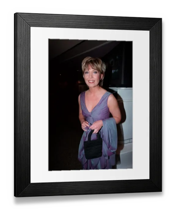 Framed Print : Kirsty Young TV Presenter May 98 Channel 5 presenter at the Grosvenor Hotel Framed Print : Kirsty Young TV Presenter May 98 Channel 5 presenter at the Grosvenor Hotel