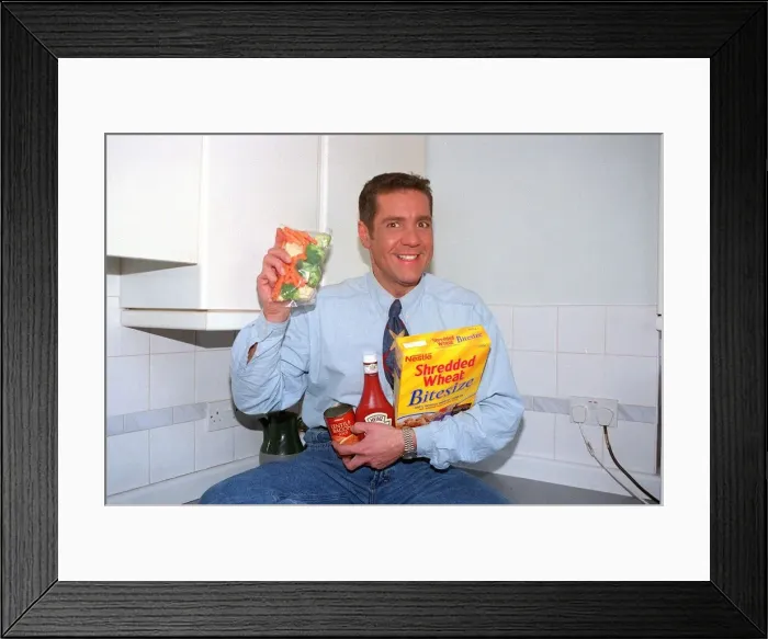 Framed Print : Dale Winton TV Presenter December 97 Presenter of Supermarket Sweep Framed Print : Dale Winton TV Presenter December 97 Presenter of Supermarket Sweep