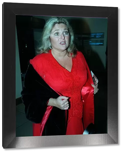 Vanessa Feltz TV Presenter December 98 Arriving at the Odeon Leicester Square in