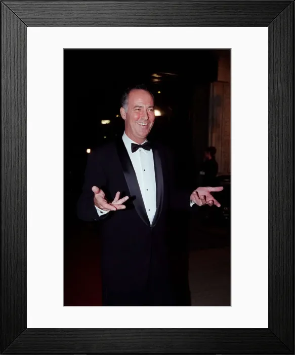 Framed Print : Michael Barrymore Comedian / TV Presenter October 1998 Arriving at the Royal Albert Framed Print : Michael Barrymore Comedian / TV Presenter October 1998 Arriving at the Royal Albert