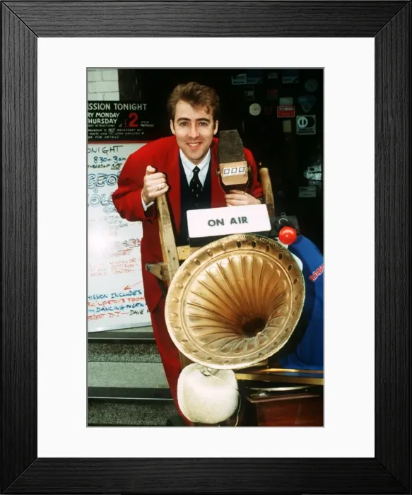 Framed Print : Jonathan Ross Tv Presenter Framed Print : Jonathan Ross Tv Presenter