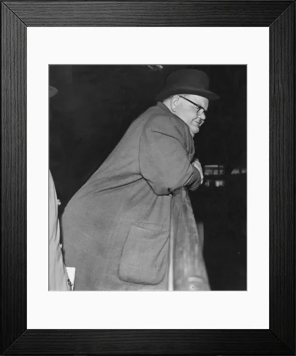 Framed Print : Laurel & Hardy - Comedy duo Stan Laurel and Oliver Hardy - Oliver Hardy in Newcastle Framed Print : Laurel & Hardy - Comedy duo Stan Laurel and Oliver Hardy - Oliver Hardy in Newcastle