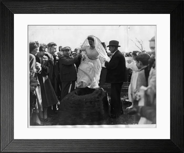 Framed Print : Albert Lawton, of Gosforth, married Doris Cromarty, of Holy Island, in 1953