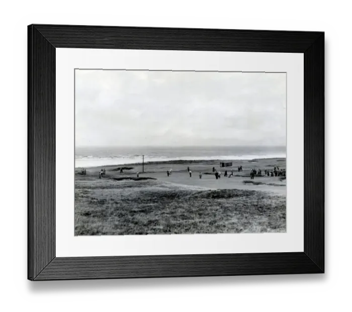 Framed Print : Sport - Golf - Wales - The Royal Porthcawl Golf Course pictured 24th September 1954