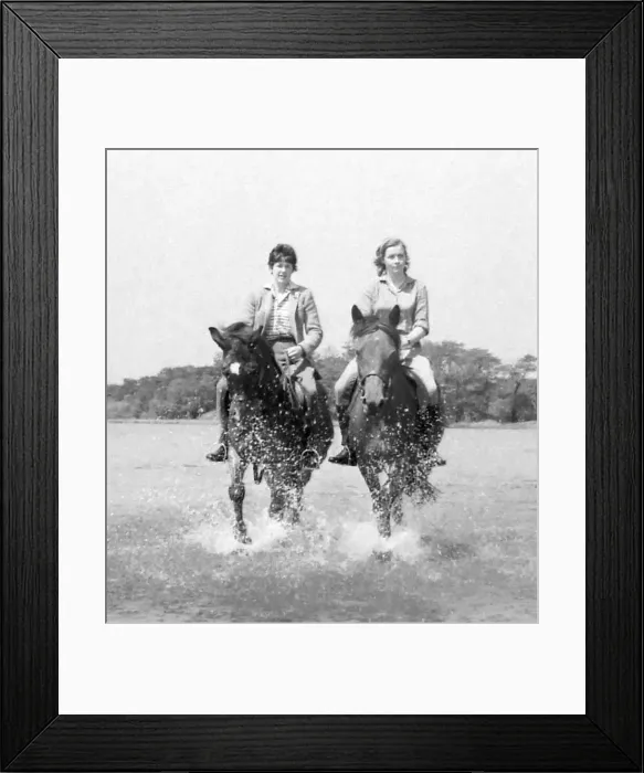 Framed Print : Horse riders splash through Powells Pool, near the Boldmere entrance of Sutton Park Framed Print : Horse riders splash through Powells Pool, near the Boldmere entrance of Sutton Park
