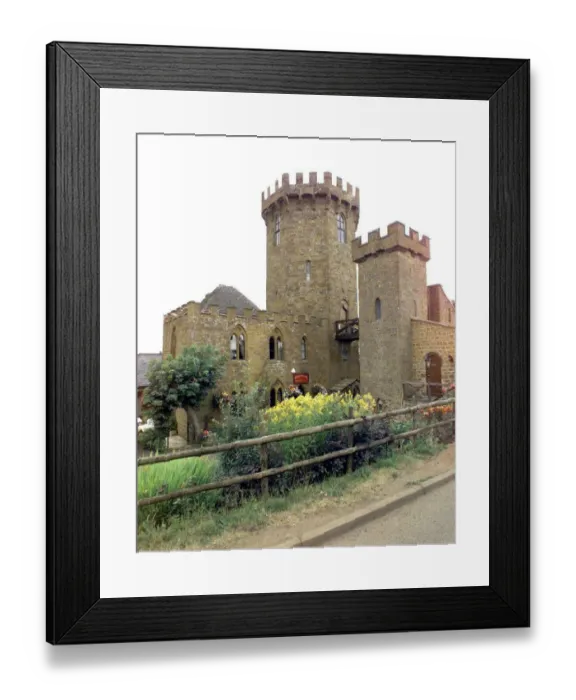 Framed Print : The Castle Inn on Edge Hill, Radway near Stratford upon Avon Framed Print : The Castle Inn on Edge Hill, Radway near Stratford upon Avon