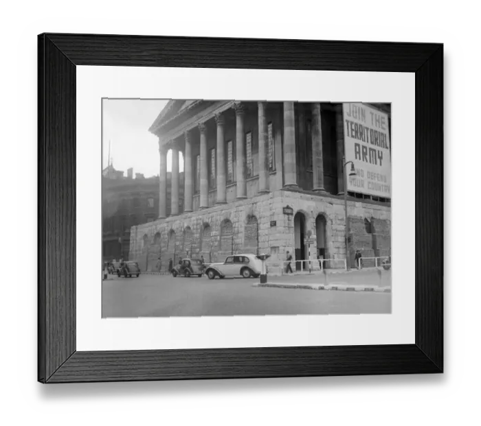 : Sandbags surrounding the Town Hall in Birmingham during the war : Sandbags surrounding the Town Hall in Birmingham during the war