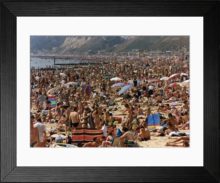 Framed Print : Bournemouth Beaches on August Bank Holiday Monday August 1991 Framed Print : Bournemouth Beaches on August Bank Holiday Monday August 1991