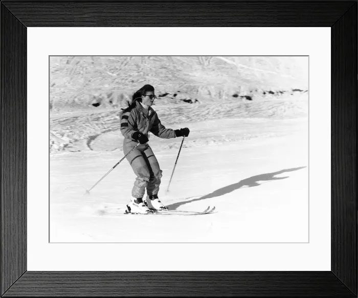 Framed Print : Duchess Of York Sarah Ferguson skiing, February 1989 Framed Print : Duchess Of York Sarah Ferguson skiing, February 1989
