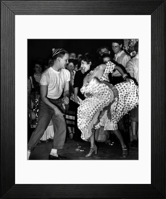 Framed Print : Couple dancing at the Chelsea Arts Ball January 1950