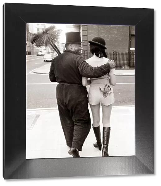 This chimney sweeper left his mark on the young lady. ecard01