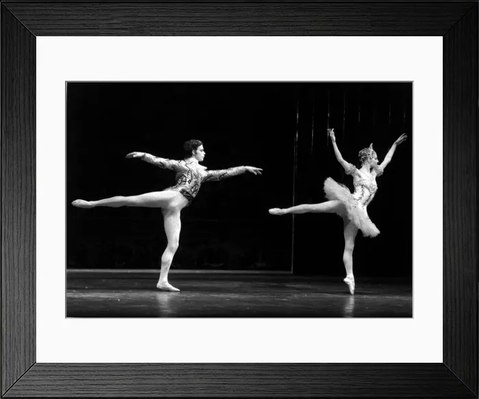 Framed Print : Anthony Dowell and Antoinette Sibley dancing together. February 1968 Framed Print : Anthony Dowell and Antoinette Sibley dancing together. February 1968