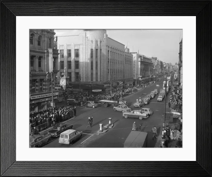 Framed Print : An intersection at Northumberland Street, Newcastle. c. 1960 Framed Print : An intersection at Northumberland Street, Newcastle. c. 1960