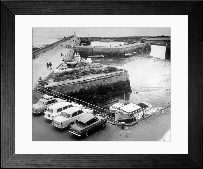 Framed Print : Seahouses in Northumberland. c. 1965 Framed Print : Seahouses in Northumberland. c. 1965