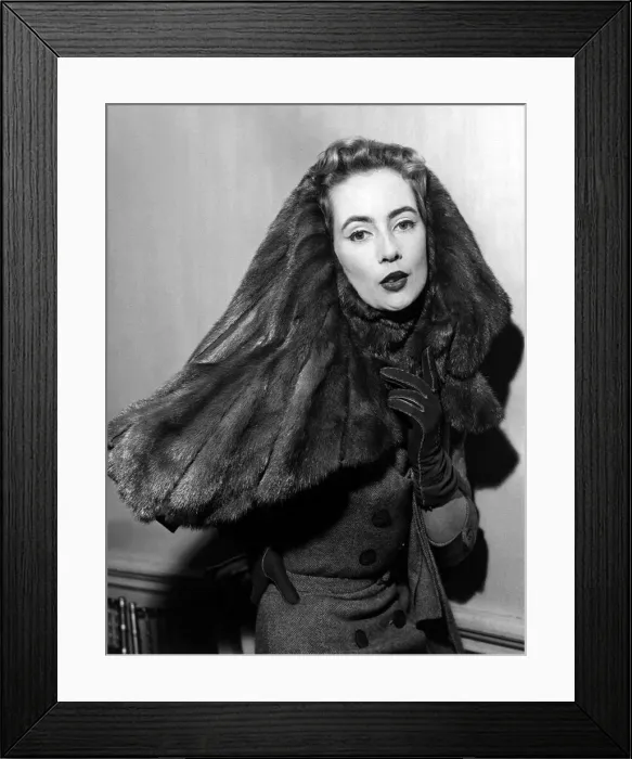 Framed Print : This mink shawl head-dress, giving an Eskimo look Framed Print : This mink shawl head-dress, giving an Eskimo look