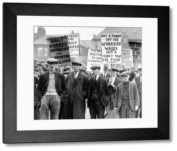 Framed Print : North East workers demonstrating during the General Strike of May 1926 Framed Print : North East workers demonstrating during the General Strike of May 1926