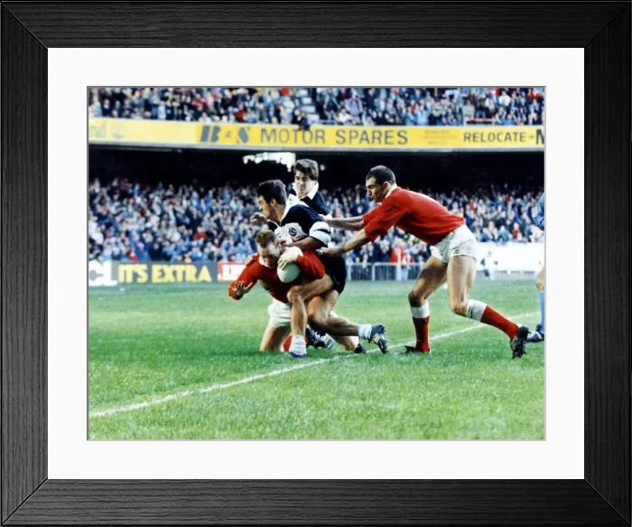 Framed Print : Sport - Rugby - 1990 - Wales 24 Barbarians 31. (At Cardiff Arms Park)