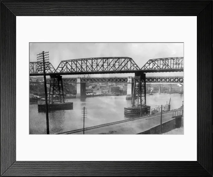 Framed Print : The old Redheugh Bridge over the River Tyne in 1920