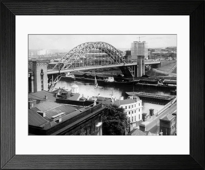 Framed Print : The River Tyne and Tyne Bridge in 1969 Framed Print : The River Tyne and Tyne Bridge in 1969