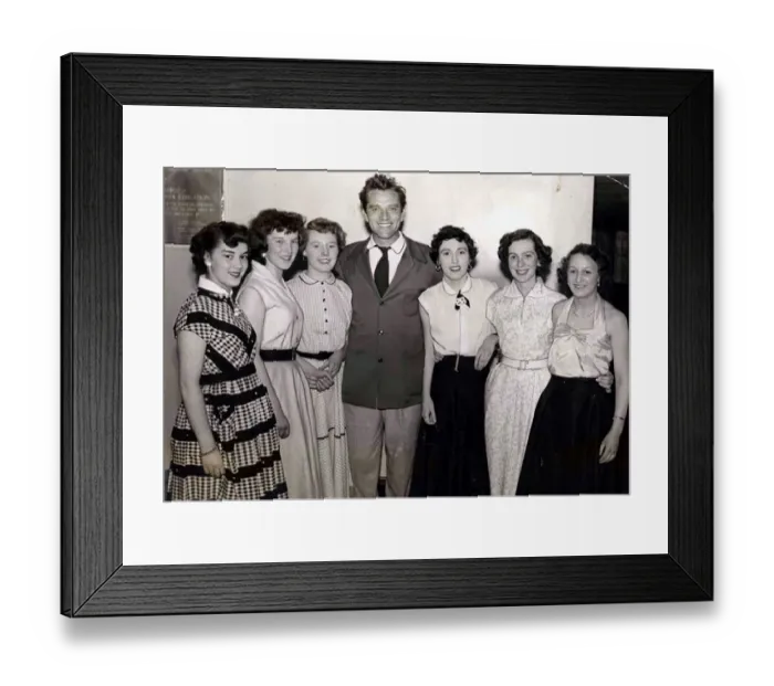 Framed Print : Film star Richard Burton paid a suprise visit to the Youth Clubs Framed Print : Film star Richard Burton paid a suprise visit to the Youth Clubs