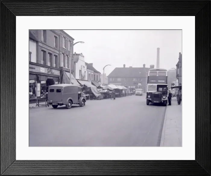 Framed Print : Market stall situated along the street in Bedworth. Nov 1958 Framed Print : Market stall situated along the street in Bedworth. Nov 1958