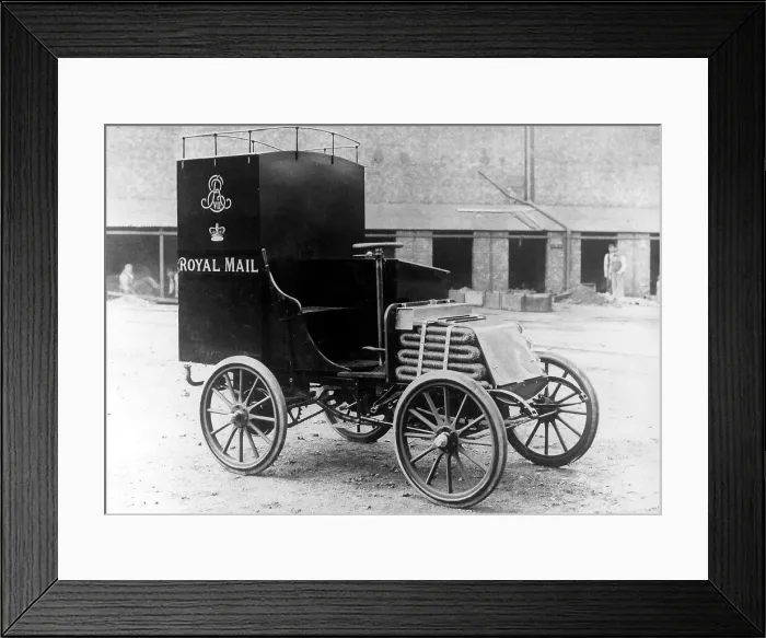 Framed Print : A Royal Mail Van c. 1915