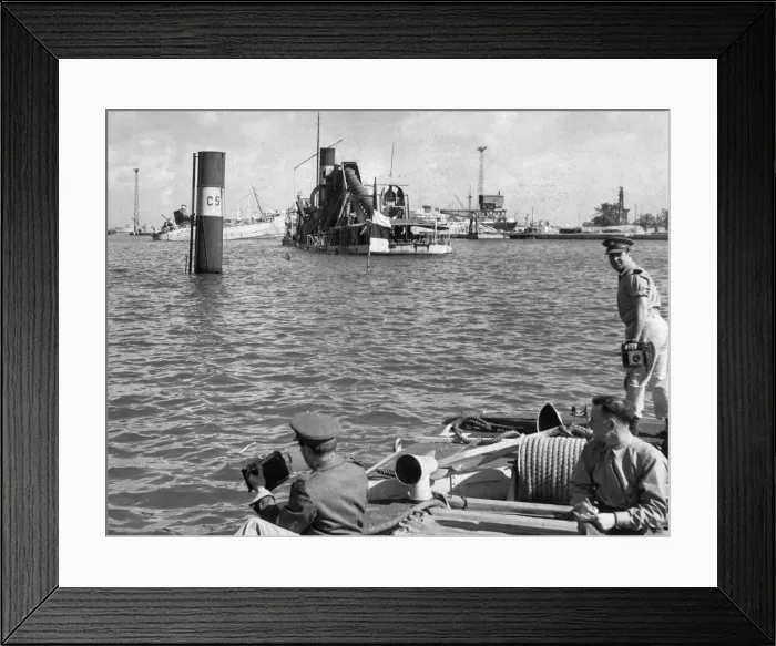 Framed Print : The Suez crisis - In the foregound is the funnel of one of the sunk ships 12 / 11 / 56 Framed Print : The Suez crisis - In the foregound is the funnel of one of the sunk ships 12 / 11 / 56
