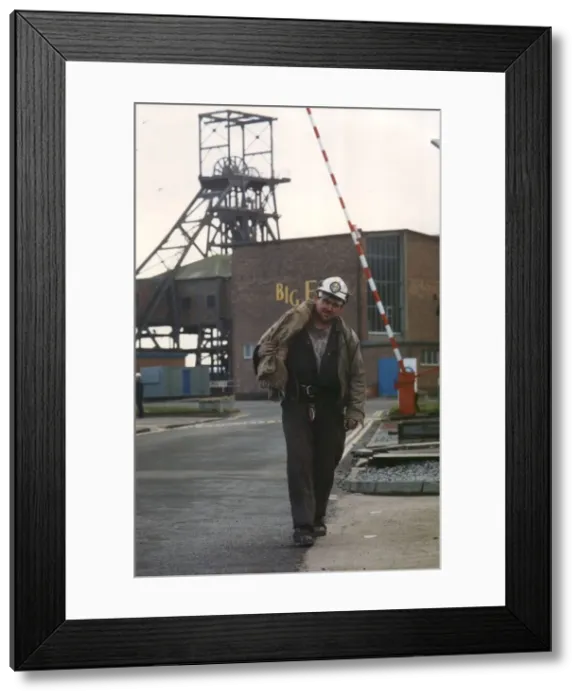 Framed Print : A miner walks home from Ellington Colliery in February 1994