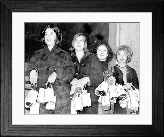 Framed Print : From left to right, Pat Thompson, Hilary Byers, Marion Sharman and Marrianne Bailes Framed Print : From left to right, Pat Thompson, Hilary Byers, Marion Sharman and Marrianne Bailes