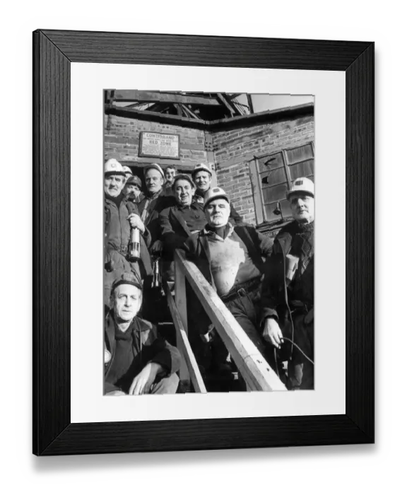 Framed Print : The last shift going down at Burradon Colliery, November 1975