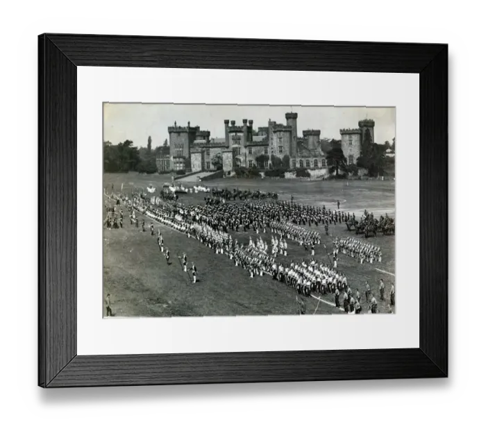 Framed Print : A picture from 1936 at Ravensworth Castle, just off Gatesheads Team Valley