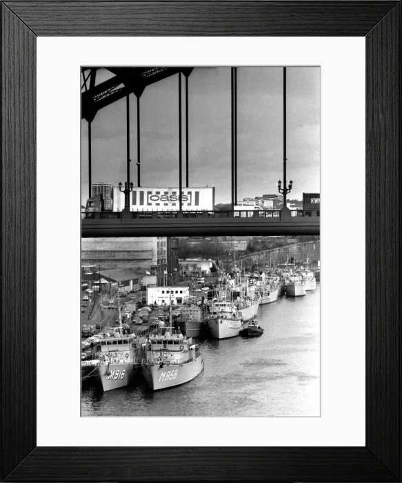 Framed Print : A view of Newcastle Quayside in 1976. 01 / 12 / 76 Framed Print : A view of Newcastle Quayside in 1976. 01 / 12 / 76